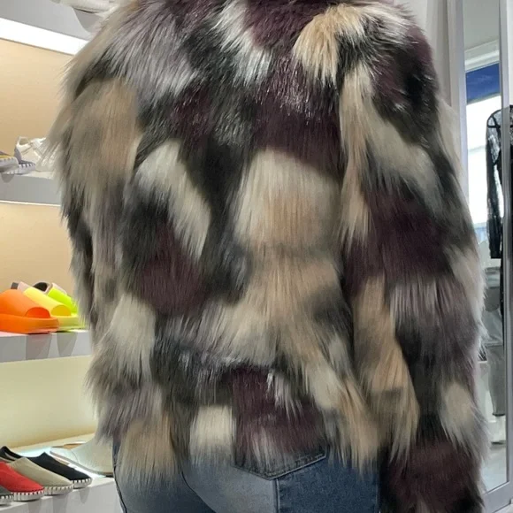 Beautiful fur coat - Picture 3 of 5